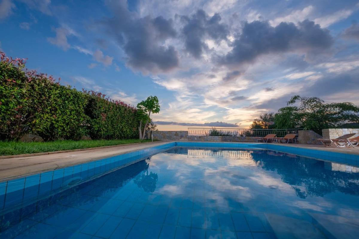 Trochalo Villas Ступа Экстерьер фото